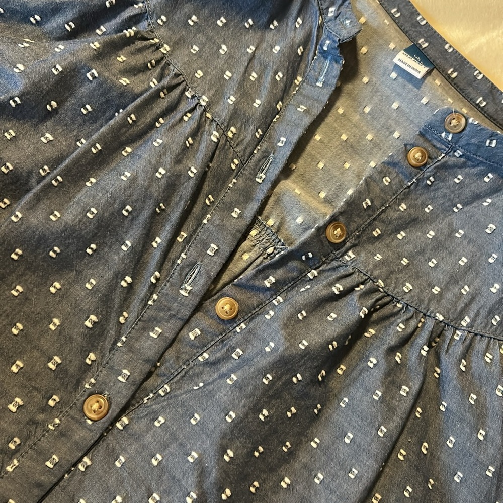 3/4 button down blouse - Picture 4 of 6